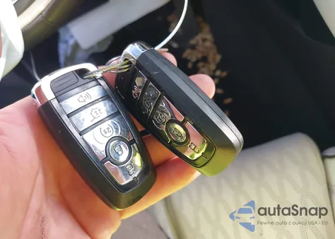 2023 Lincoln Aviator Black Label z USA, uszkodzony, nr VIN 5LM5J9XC2PGL12872